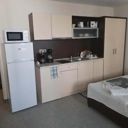 Private In Berlin Golden Sands Apartment