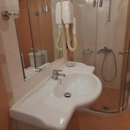 Private In Berlin Golden Sands